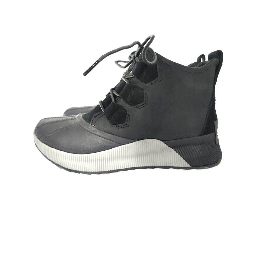 Sorel Women's Out 'N About III Classic Boot Waterproof Leather & Suede Winter